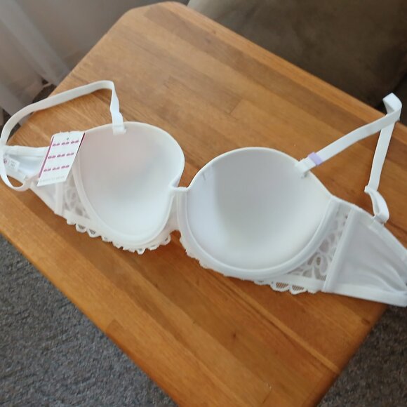 LOWERING THE PRICE for this SO brand BRA - NWT - Picture 2 of 6